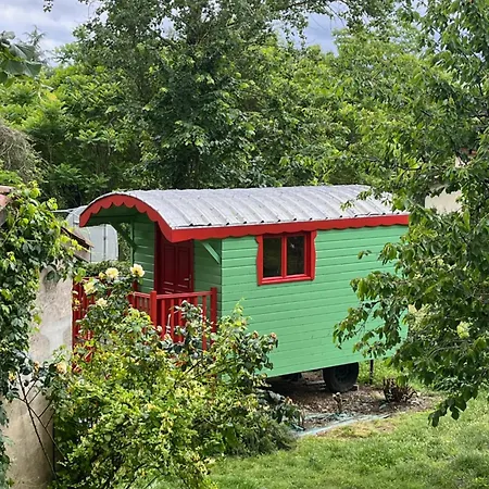Une Bouteille Au Canal Dieupentale Esterno foto