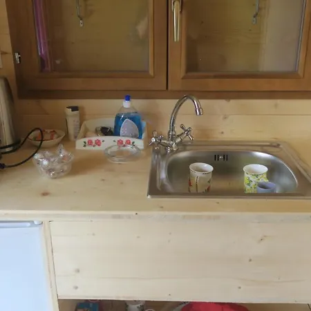 Une Bouteille Au Canal Dieupentale Esterno foto